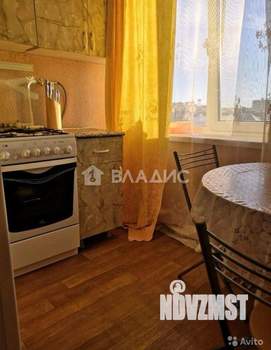 2-к квартира, вторичка, 40м2, 5/5 этаж