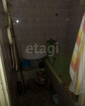 3-к квартира, вторичка, 61м2, 1/5 этаж