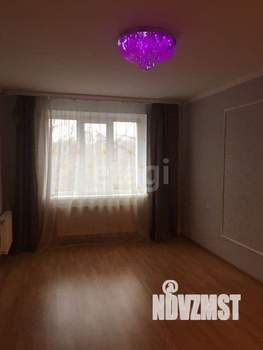 2-к квартира, вторичка, 58м2, 1/10 этаж