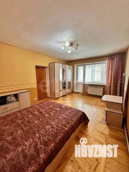 4-к квартира, вторичка, 110м2, 1/10 этаж