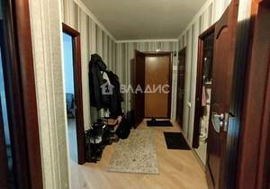 3-к квартира, вторичка, 71м2, 2/5 этаж