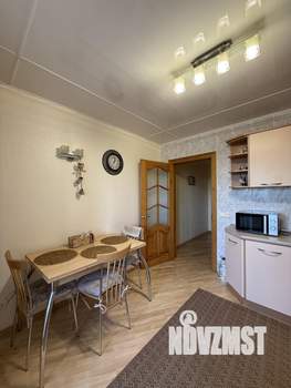 2-к квартира, вторичка, 70м2, 3/10 этаж