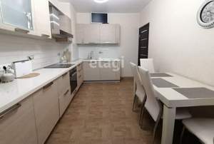 3-к квартира, вторичка, 83м2, 10/17 этаж