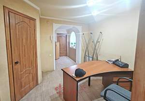 3-к квартира, вторичка, 85м2, 1/10 этаж