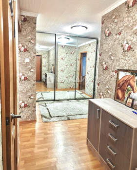 2-к квартира, вторичка, 57м2, 1/5 этаж