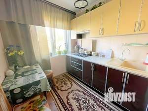 4-к квартира, вторичка, 61м2, 5/5 этаж