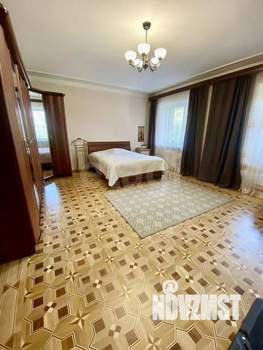 4-к квартира, вторичка, 130м2, 2/10 этаж