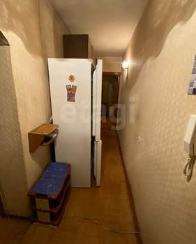 2-к квартира, вторичка, 42м2, 3/5 этаж