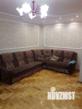 3-к квартира, вторичка, 100м2, 1/10 этаж