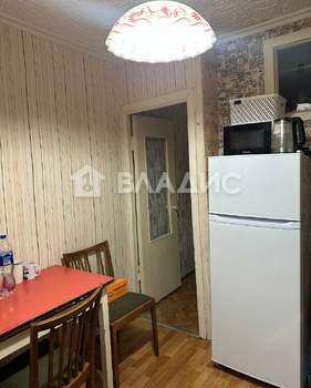 3-к квартира, вторичка, 5574м2, 1/5 этаж