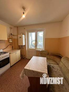 2-к квартира, вторичка, 63м2, 1/10 этаж