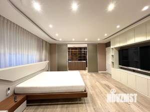 4-к квартира, вторичка, 241м2, 17/17 этаж