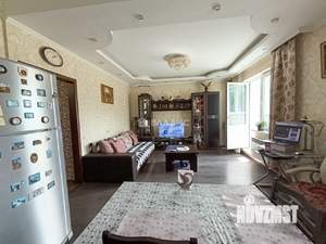 3-к квартира, вторичка, 84м2, 2/2 этаж