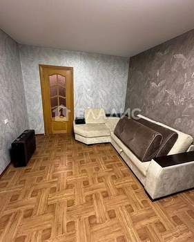 2-к квартира, вторичка, 60м2, 1/10 этаж