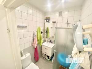 Студия квартира, вторичка, 27м2, 1/5 этаж
