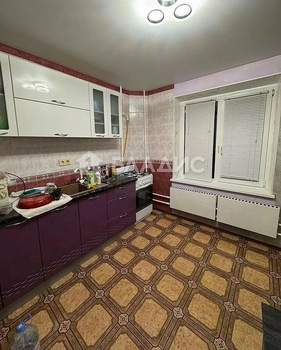 2-к квартира, вторичка, 60м2, 1/10 этаж