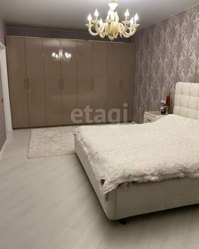 2-к квартира, вторичка, 70м2, 9/15 этаж