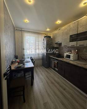 4-к квартира, вторичка, 77м2, 1/9 этаж