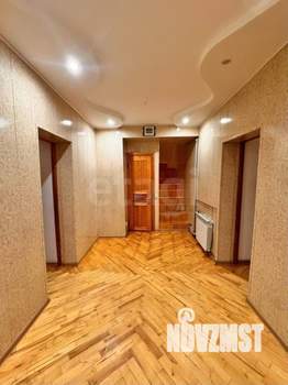 4-к квартира, вторичка, 110м2, 1/10 этаж