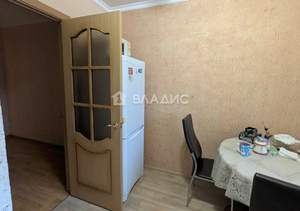 2-к квартира, вторичка, 60м2, 1/10 этаж