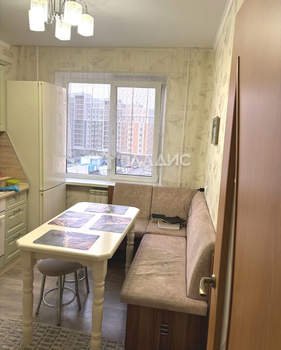 4-к квартира, вторичка, 75м2, 9/9 этаж