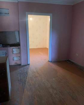 3-к квартира, вторичка, 50м2, 1/1 этаж
