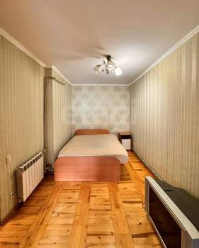 4-к квартира, вторичка, 110м2, 1/10 этаж