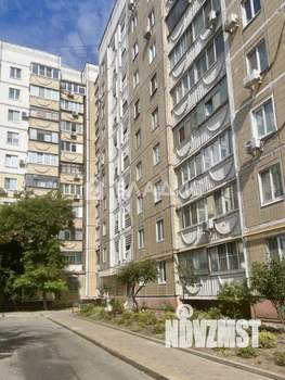 3-к квартира, вторичка, 65м2, 1/10 этаж