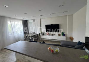 4-к квартира, вторичка, 128м2, 2/5 этаж