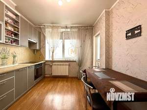 2-к квартира, вторичка, 63м2, 13/16 этаж