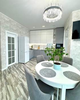 2-к квартира, вторичка, 72м2, 10/16 этаж