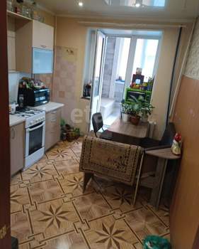 2-к квартира, вторичка, 58м2, 1/10 этаж