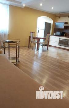 3-к квартира, вторичка, 100м2, 10/10 этаж