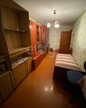 2-к квартира, вторичка, 42м2, 3/5 этаж