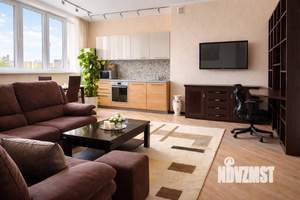 2-к квартира, вторичка, 70м2, 9/16 этаж