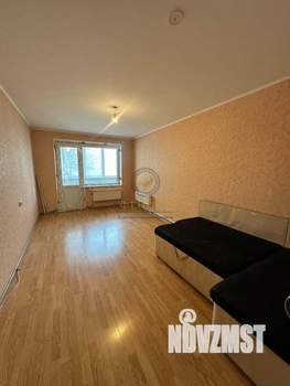 2-к квартира, вторичка, 63м2, 1/10 этаж