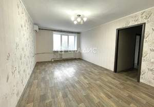 3-к квартира, вторичка, 74м2, 5/5 этаж