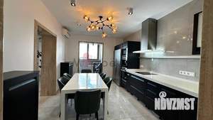 4-к квартира, вторичка, 140м2, 12/16 этаж