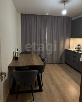 2-к квартира, вторичка, 61м2, 11/18 этаж