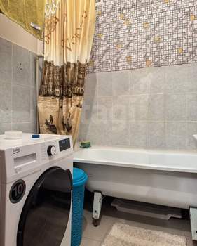 3-к квартира, вторичка, 74м2, 1/3 этаж