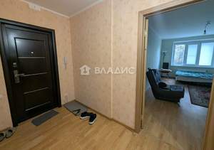 2-к квартира, вторичка, 60м2, 1/10 этаж