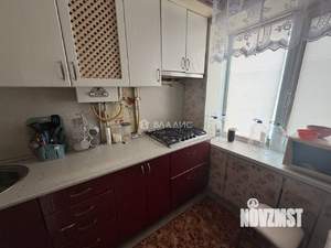 2-к квартира, вторичка, 42м2, 1/4 этаж