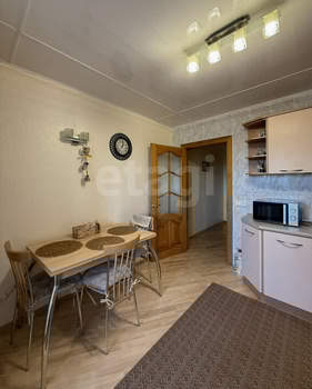 2-к квартира, вторичка, 70м2, 3/10 этаж