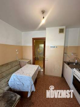 2-к квартира, вторичка, 63м2, 1/10 этаж