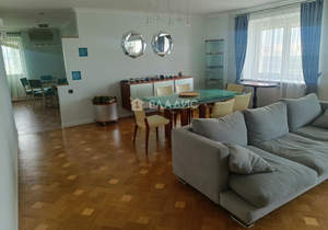 3-к квартира, вторичка, 138м2, 9/9 этаж