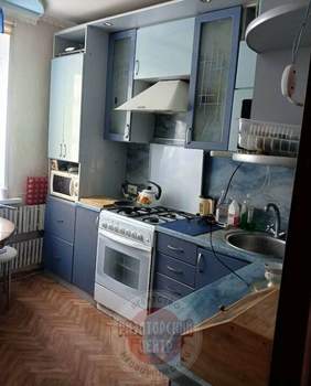 3-к квартира, вторичка, 72м2, 1/10 этаж