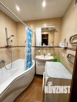 2-к квартира, вторичка, 65м2, 1/10 этаж