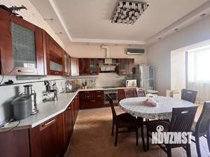 4-к квартира, вторичка, 124м2, 7/7 этаж