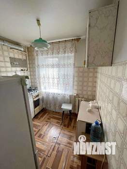2-к квартира, вторичка, 43м2, 1/4 этаж