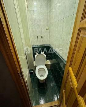 2-к квартира, вторичка, 60м2, 1/10 этаж